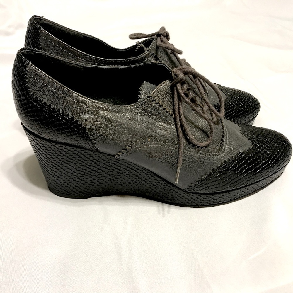 Re-Mix Vintage Oxford Platform Heel - Women’s Size 10
